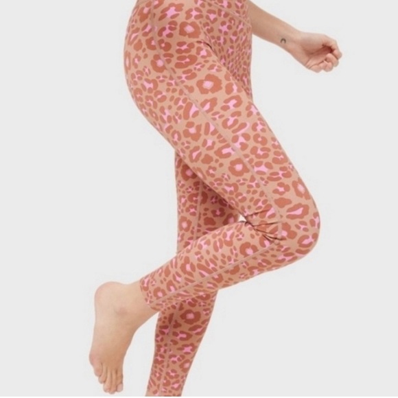 Offline by Aerie Butter Soft Cheetah Leggings M - Picture 2 of 5